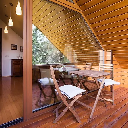 Pensión Avirio Vingis 4*